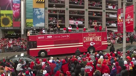 Kansas City Chiefs Enjoy Super Bowl Parade With Fans Nfl News Sky