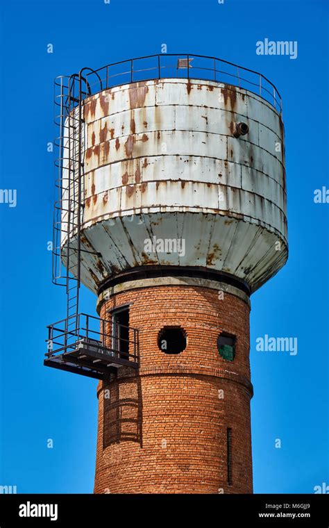 Metal Water Tower Hi Res Stock Photography And Images Alamy