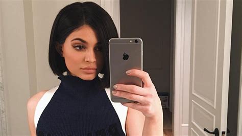 10 Things Youll Always See On Kylie Jenners Snapchat Teen Vogue