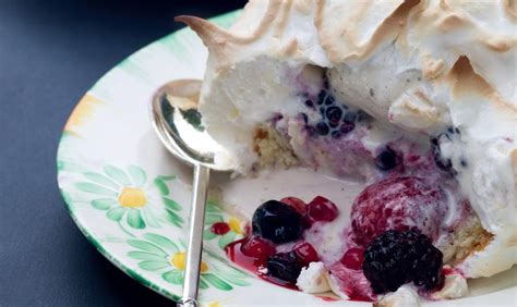 Easy Baked Alaska With Berries Recipe Make Ahead Dessert