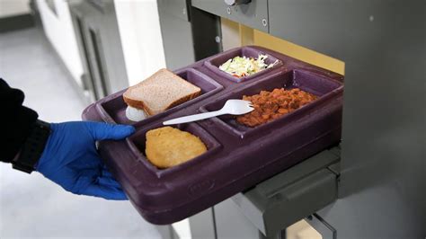 Prison Food Is Way Worse Than Youd Expect Howstuffworks