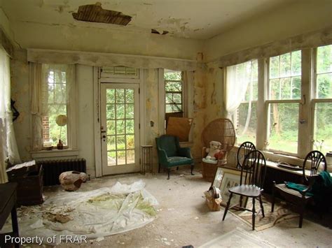 Inside Abandoned Mansions 6 Hauntingly Beautiful Us Sites