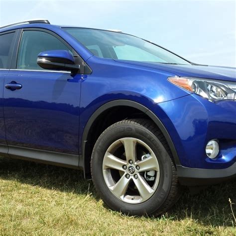 Review 2015 Toyota Rav4 Xle Awd Driving Towards The Top Of The
