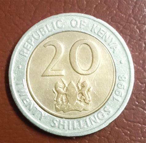 20 Shillings Bi Metalic Republic Of Kenya Year 1998 Excellent Condition