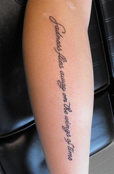 Tatuajes De Letras Que Forman Frases Cortas Y Palabras