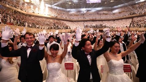 Watch Thousands Of Couples Marry At Mass Wedding In South Korea In