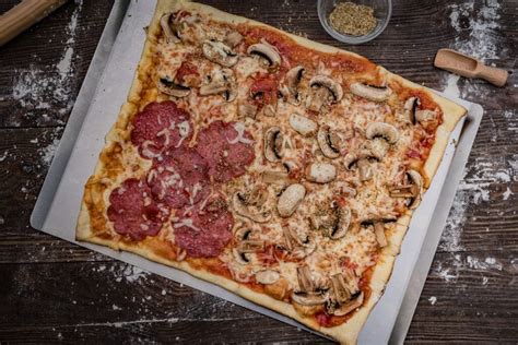 Pizzastein Nr1 Einfach Knuspirge Pizza Vom Grill Oder Aus Dem Backofen