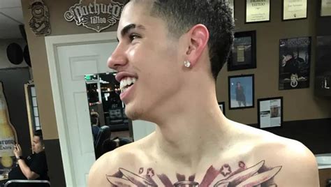 The perfect flightreacts funny makeface animated gif for your conversation. LaMelo Ball Reveals Ridiculously Huge Chest Tattoo (PIC ...