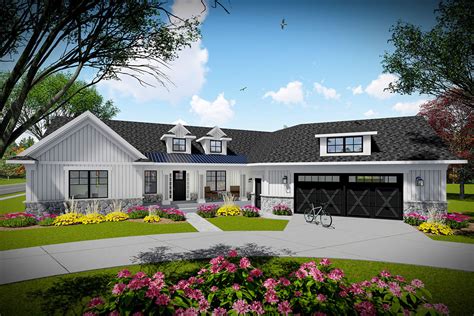 3 Bed Modern Farmhouse Ranch Home Plan With Angled Garage 890108ah