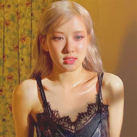 Skinny Girl Body Skinny Girls Blackpink Fashion Glow Up Body Goals Rosie Camisole Top