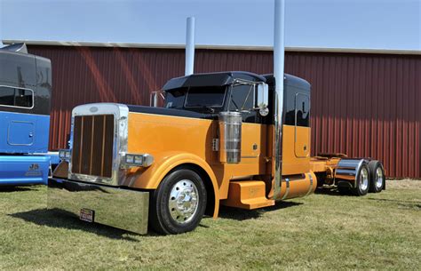 1000 Images About The Peterbilt 379 The Mother Of All Custom Trucks