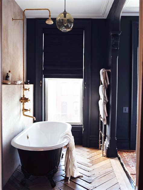 Designing a modern vintage bathroom can be approached from two ways. Get the Look : B&W Vintage Modern Bathroom - Deuce Cities ...