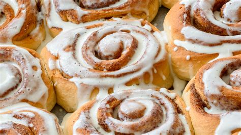 14 Store Bought Cinnamon Roll Brands Ranked Worst To Best