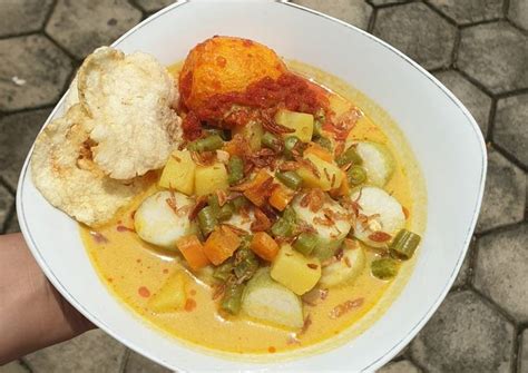 Cara memasak ayam kuah kuning tanpa santan. Resep: Lontong Sayur Kuah Kari Ayam Kampung yang Enak Banget!