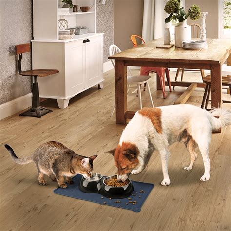 Most dog mats are made from soft silicone, and this one is no exception. Dog Food Mat Pet Puppy Cat Feeding Mats Waterproof Dog ...