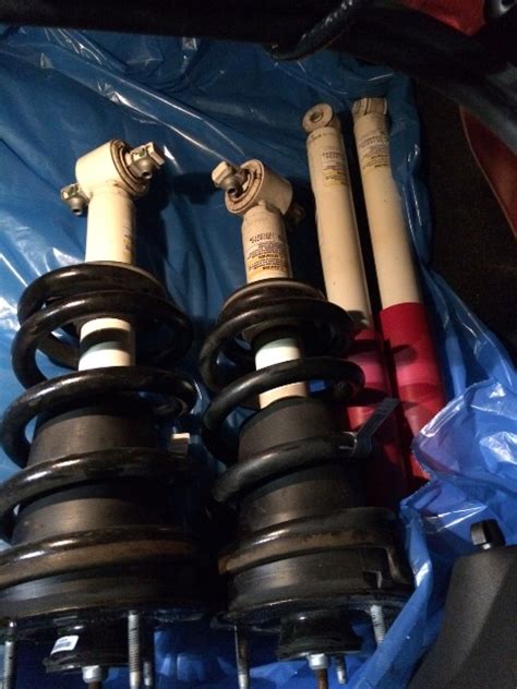 Does a Z71 have different shocks?