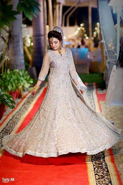 Latest Anarkali Frock style for 2016 | Gorgeous wedding ... Know the wedding dress basics.
