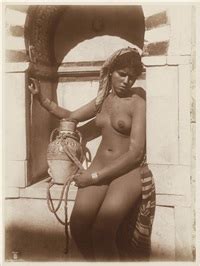 Female Nudes Tunis Par Rudolf Lehnert And Ernst Landrock Sur Artnet