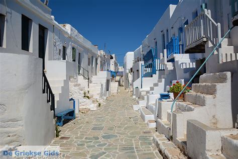 The * chora of folegandros—one of the best preserved and most dramatically sited in the aegean—divides into two areas: Chora Folegandros | Urlaub in Chora Griechenland