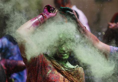 Hindu Holi Celebrations I Recommend The Whole Site Holi Festival Of