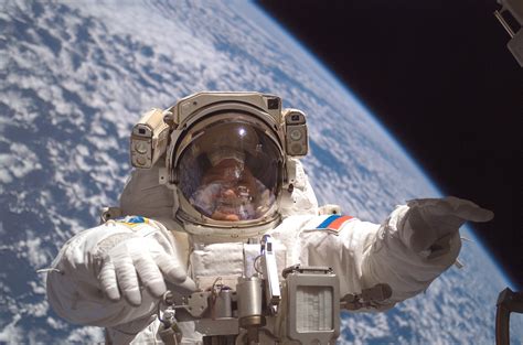 images gratuites la personne costume véhicule flottant métier astronaute outils