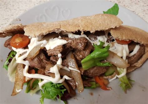 The pita should be pale, with only a few brown speckles. Recipe of Super Quick Homemade My Homemade seasoned Steak in pitta Bread. 😘 - Dinner Recipesz
