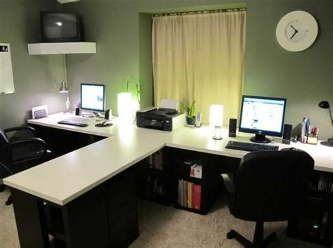 The way the two distinct areas of this home office layout are positioned, it is perfect for collaborating. 25 Wonderful Two Person Desk Design for Your Home Office