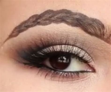 Braided Eyebrows Is The Latest Weird Beauty Trend To Viral Crazy