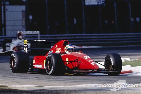 If there is a single car that best represents the past, present, and future of the automobile, it is the mclaren f1. 1992 : Ferrari F92AT | Carro ferrari, Ferrari, Carros