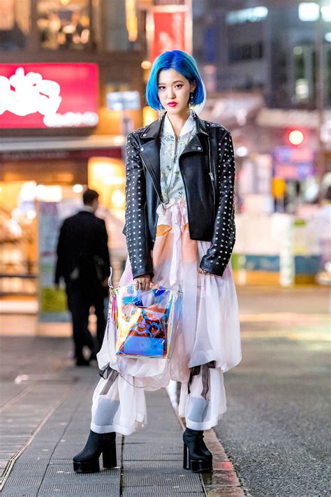The Best Street Style From Tokyo Fashion Week Fall 2018 Vogue Tokyo