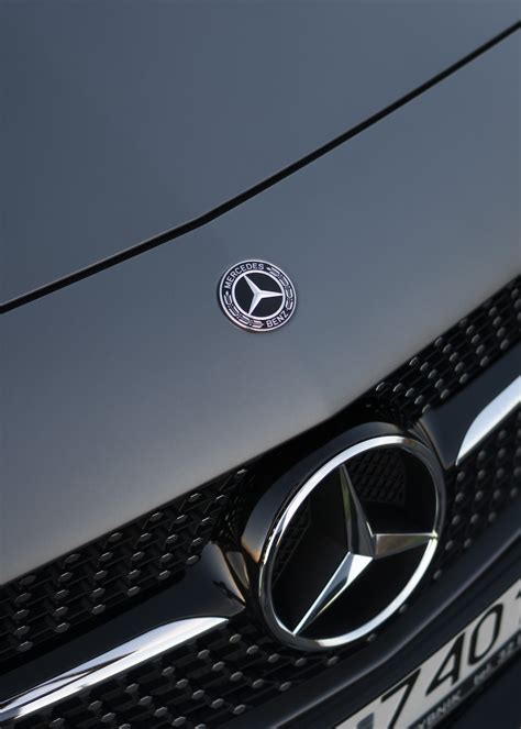 1000 Mercedes Benz Logo Pictures Download Free Images On Unsplash