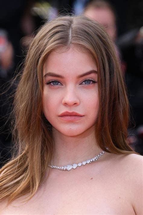 What hairstyles should round faces avoid? Flattering haircuts for round faces - Haircuts for all