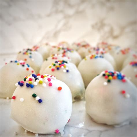I don't know if i have admitted this before, but for probably the first 15 years of my life, my birthday dessert of choice was. No-Bake Cake Batter Cake Balls