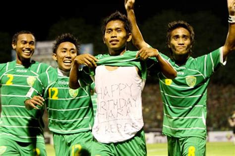 Check spelling or type a new query. Kata Kata Persebaya Emosi Jiwaku