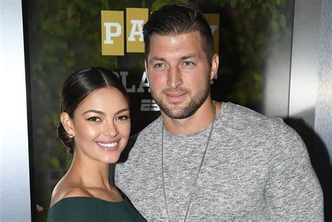 tim tebow announces his engagement to 2017 miss universe the washington post