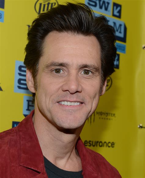 Jim carrey is a comedian and actor known for his comedic hits, including ace ventura and his dramatic breakthrough in the truman show. Jim Carrey - Limão Mecânico