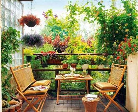 desain taman minimalis  balkon rumah idaman  hijau