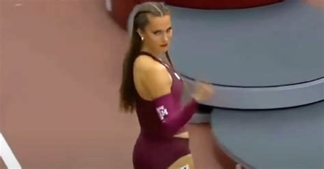 Gorgeous Track Star Turned Sports Presenter Kennedy Smith Goes Viral For Love Of Camera