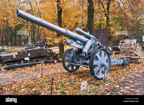 15 Cm Sfh 18 German Wwii Heavy Field Howitzer Polish Army Museum In
