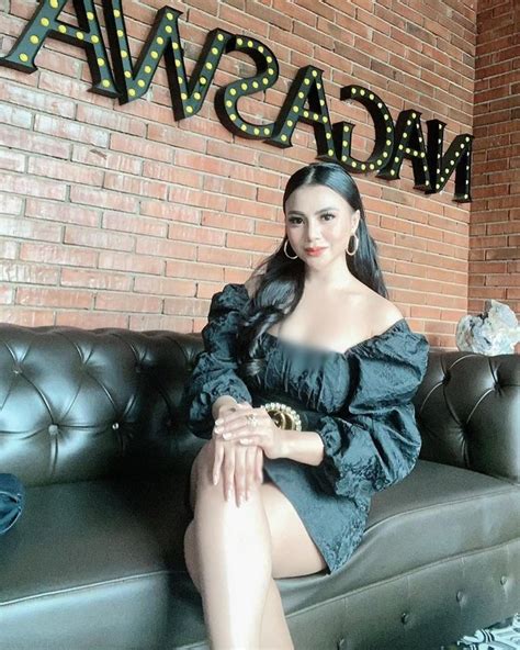Foto Tisya Erni Model Majalah Dewasa Yang Disebut Pelakor Rumah