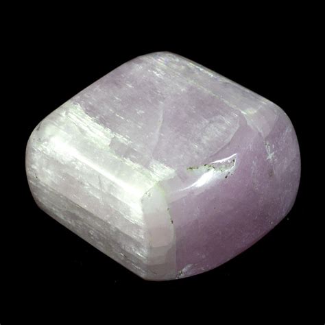 Kunzite also has the ability to connect your heart to your mind and bring greater harmony into your life. Kunzite Tumblestones