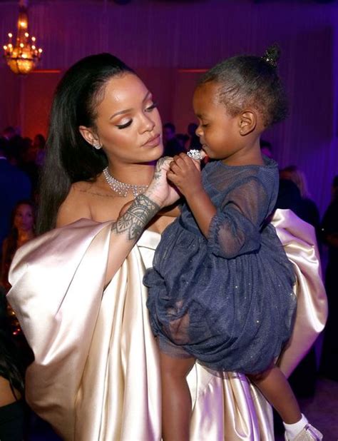 Rihanna With Kids Rihanna Is The Best Babysitter