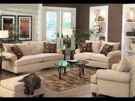 It goes to show that you don't have to give up style and comfort just because you live in a small space! small living room decorating pictures #Decoration #ideas ...