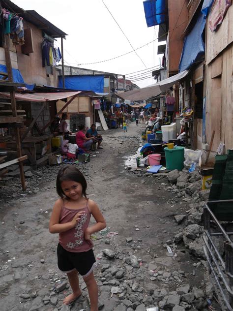 Hope And Safe Water To The Philippines Happyland Slum Samaritans