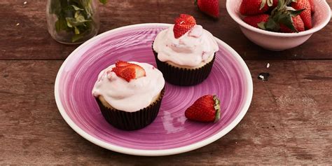 cupcake de fresas con leche condensada recetas nestlé