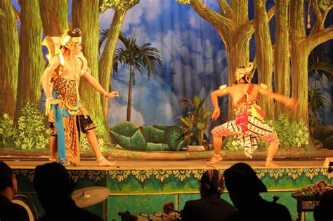 Mengapa nisa mengusulkan untuk menggunakan musik tradisional? Nih Jenis-Jenis Teater Tradisional Di Indonesia - Materi Tertulis