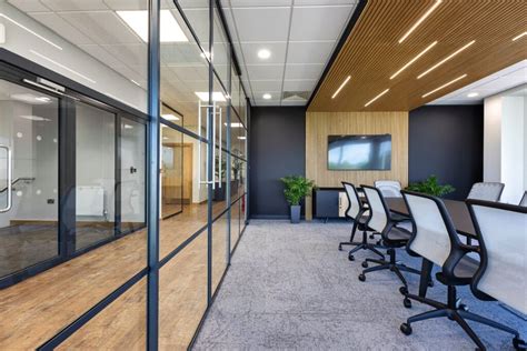 top office design trends 2024 oaktree interiors