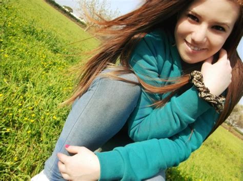 Parlando in generale per la maggior parte: Il parroco di Mesagne ricorda Melissa: Era una ragazza ...