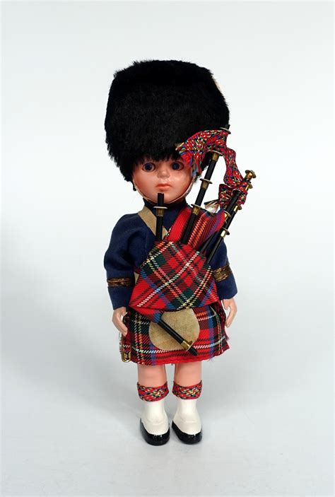 Scotland Doll Boy Piper Mib National Costume Dolls From All Over The