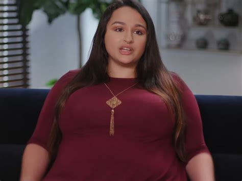 Jazz Jennings Discusses Pound Weight Gain Family Fat Shaming Her In I Am Jazz Teaser